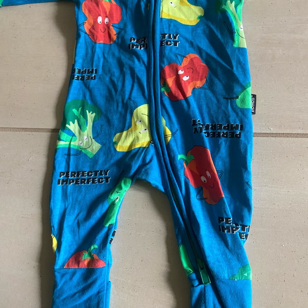 Bonds -vegetables Wondersuit Newborn 0000 - Picture 6 of 8